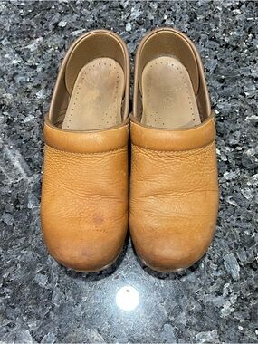Dansko Tan Leather Clogs Size EU37/US7